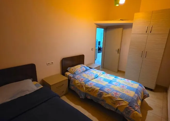 Family In Appartamento Golem (Tirana)